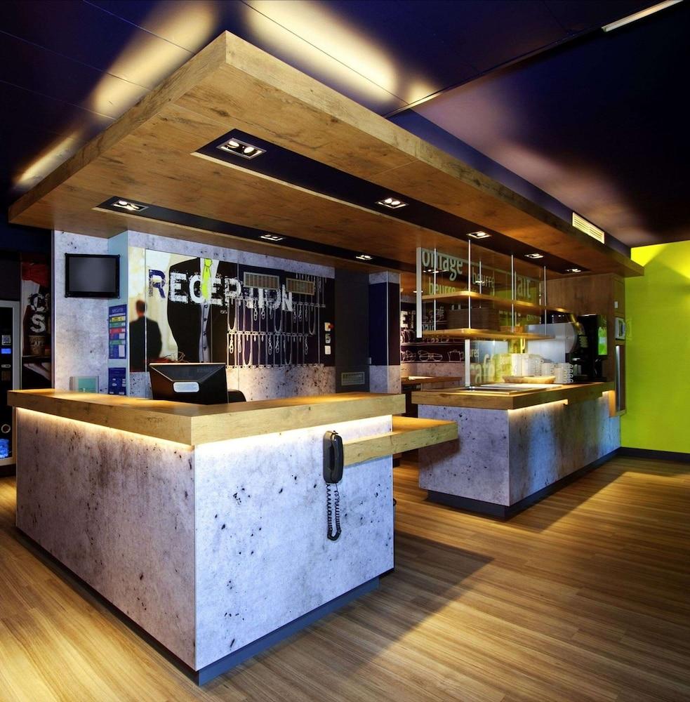 Ibis Budget Velizy Exterior photo